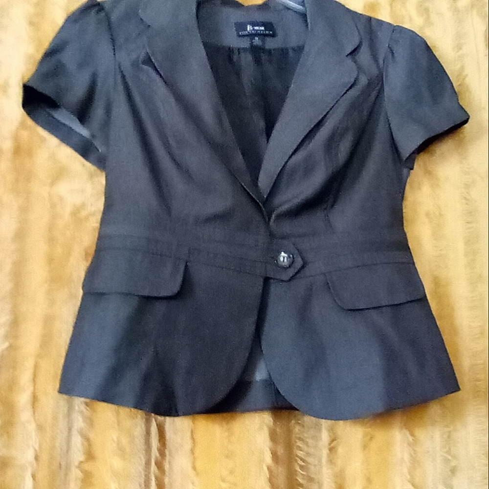 B wear button up blouse